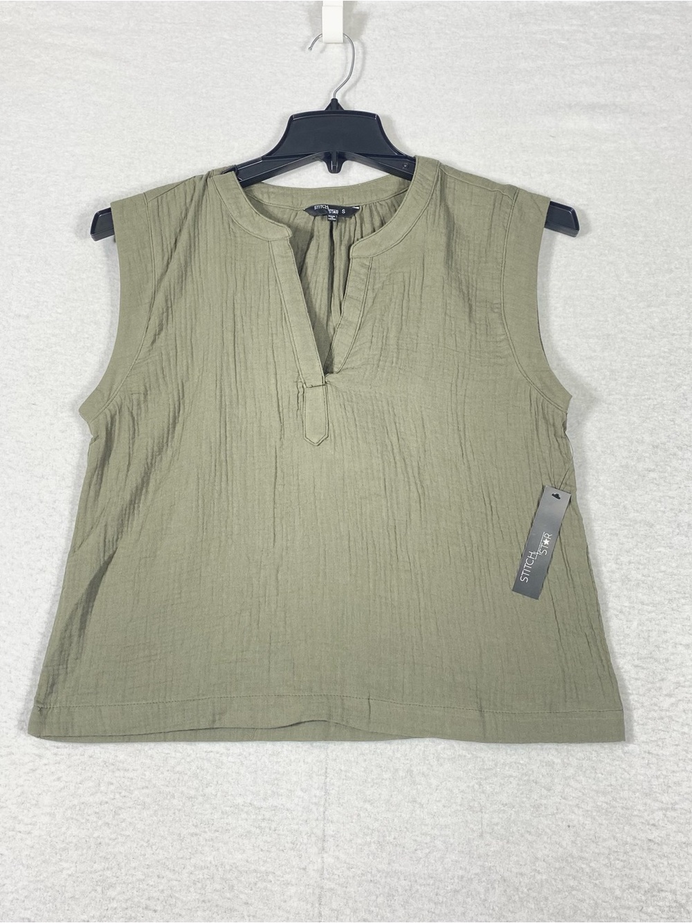 Stitch Star Crinkle Gauze Sleeveless Blouse Women's S Olive Green V-Neck NWT
